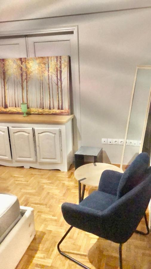 Economy Shared Apartment C In Central أثينا المظهر الخارجي الصورة
